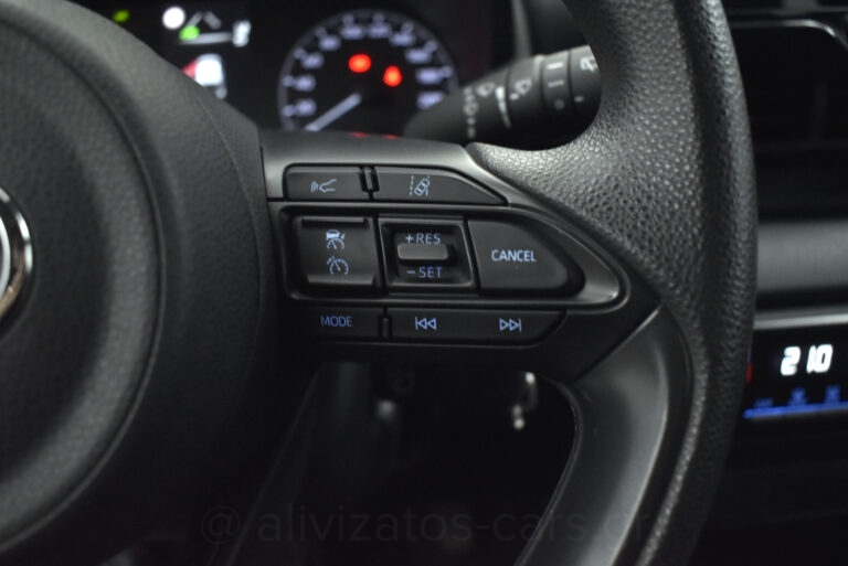 Toyota Yaris - 1.5 HYBRID E-CVT ACTIVE