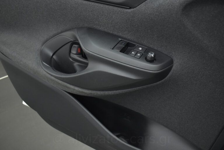 Toyota Yaris - 1.5 HYBRID E-CVT ACTIVE