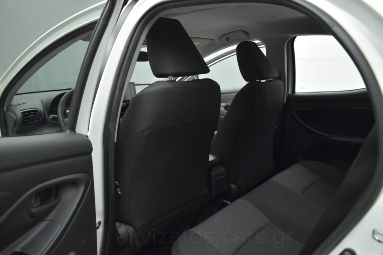 Toyota Yaris - 1.5 HYBRID E-CVT ACTIVE