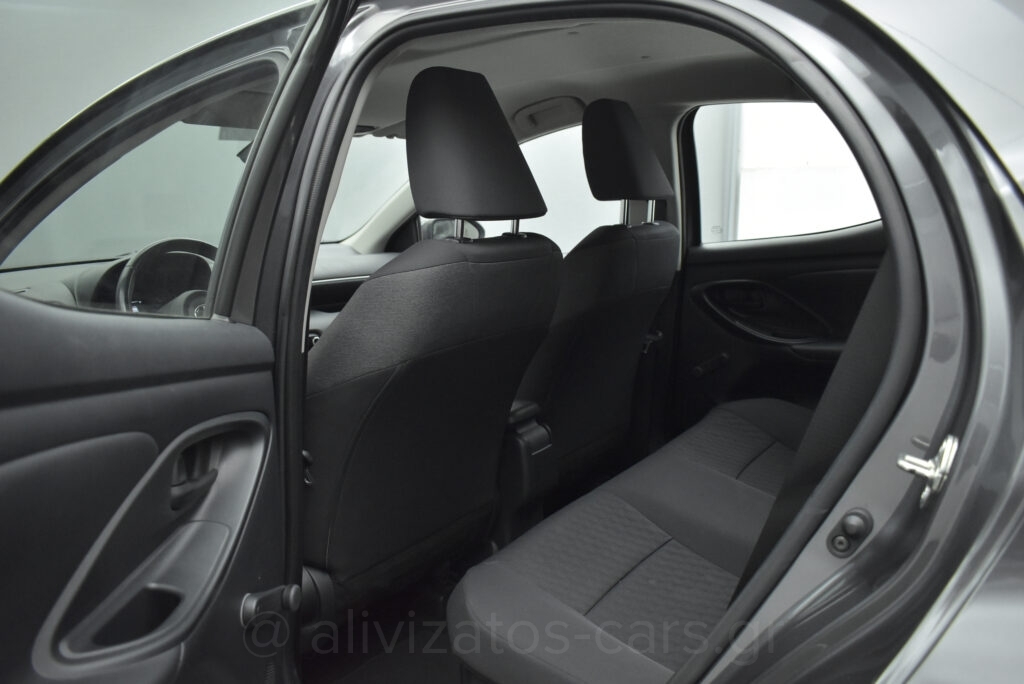 Toyota Yaris - 1.5 HYBRID E-CVT BUSSINES CAMERA