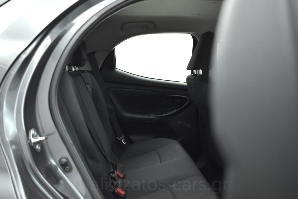 Toyota Yaris - 1.5 HYBRID E-CVT BUSSINES CAMERA