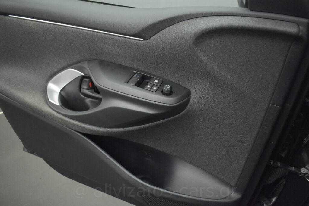 Toyota Yaris - 1.5 HYBRID E-CVT BUSSINES CAMERA