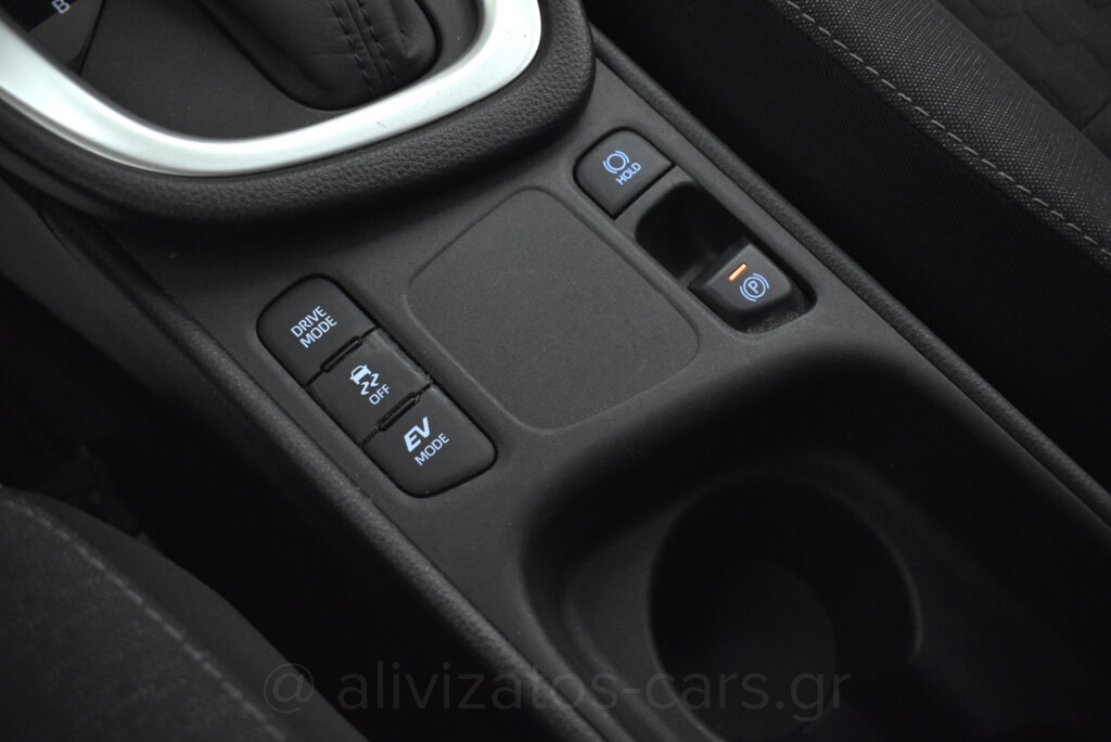 Toyota Yaris - 1.5 HYBRID E-CVT BUSSINES CAMERA