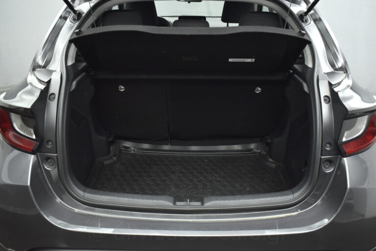 Toyota Yaris - 1.5 HYBRID E-CVT BUSSINES CAMERA