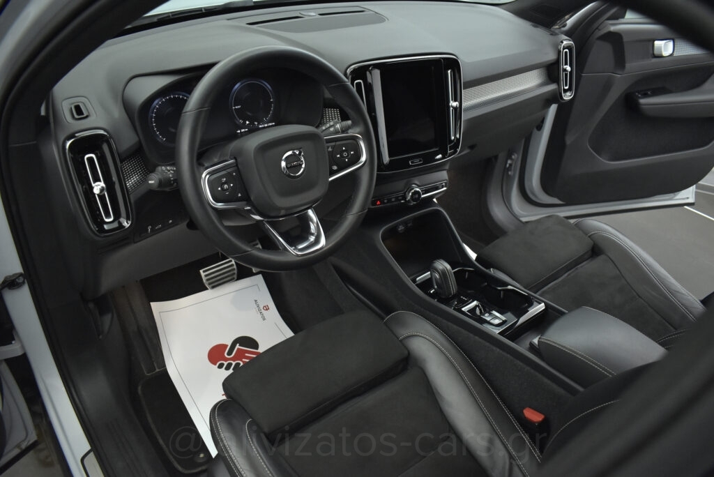Volvo XC40 - T5 Recharge 262hp R-Design Leather Alcantara