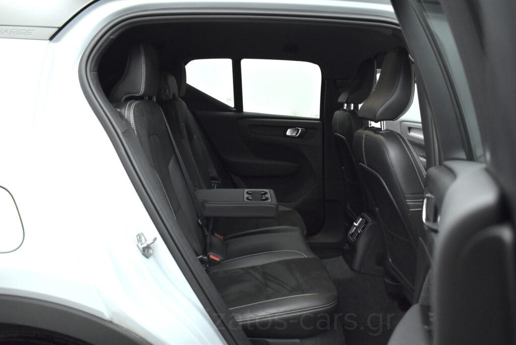 Volvo XC40 - T5 Recharge 262hp R-Design Leather Alcantara