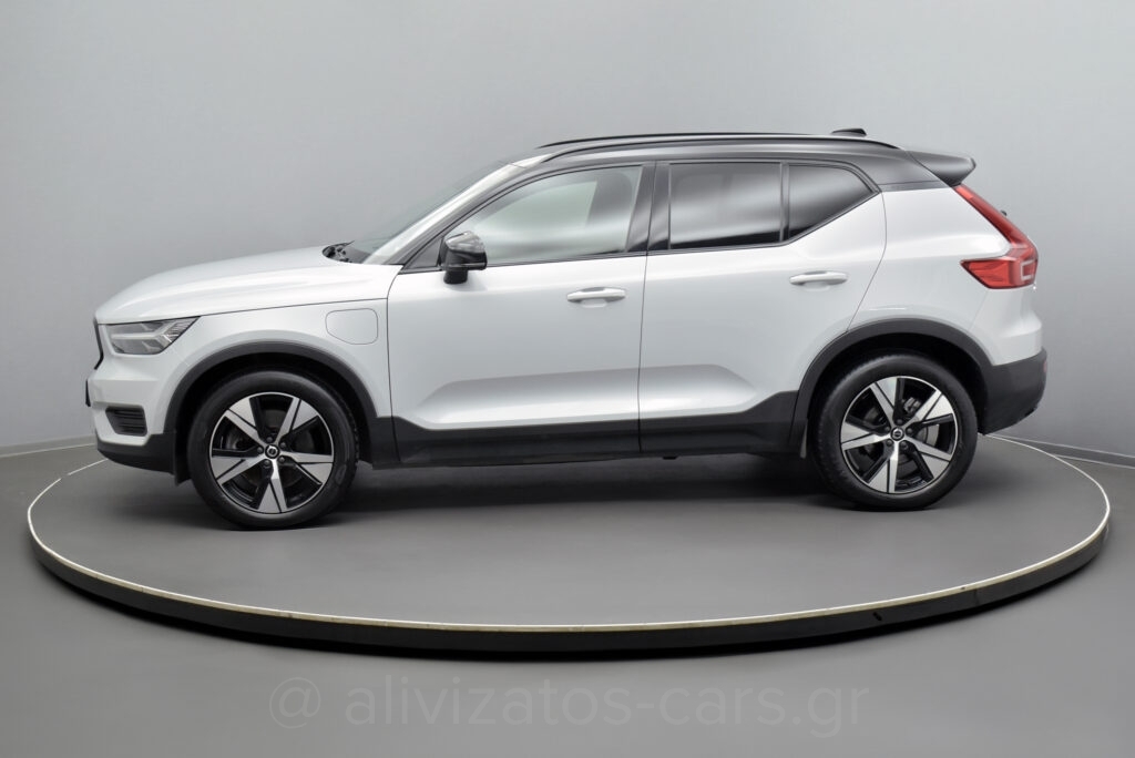Volvo XC40 - T5 Recharge 262hp R-Design Leather Alcantara