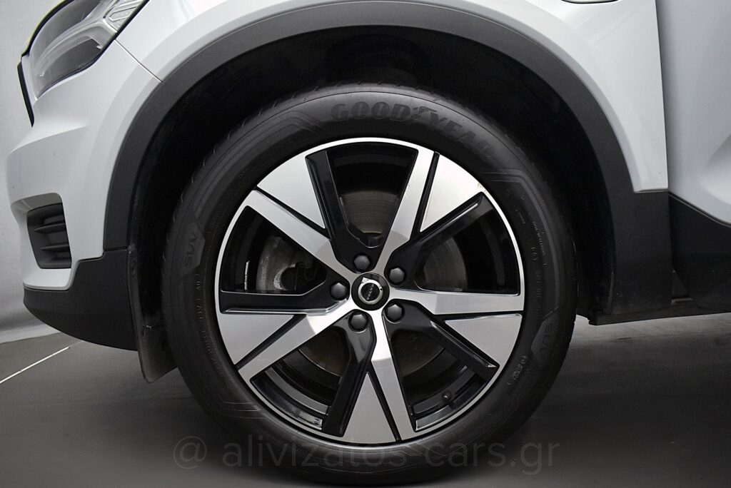 Volvo XC40 - T5 Recharge 262hp R-Design Leather Alcantara