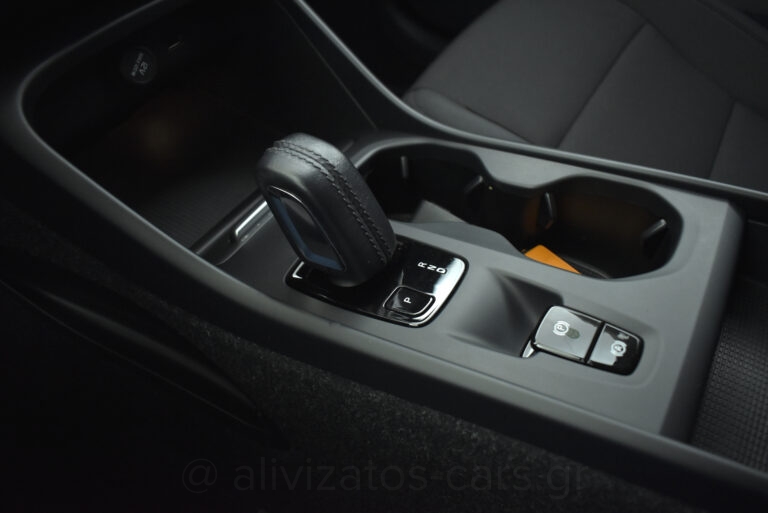 Volvo XC40 - T5 Recharge Inscription Plug in 262hp Navi Camera