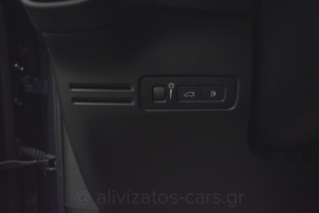 Volvo XC40 - T5 Recharge Inscription Plug in 262hp Navi Camera