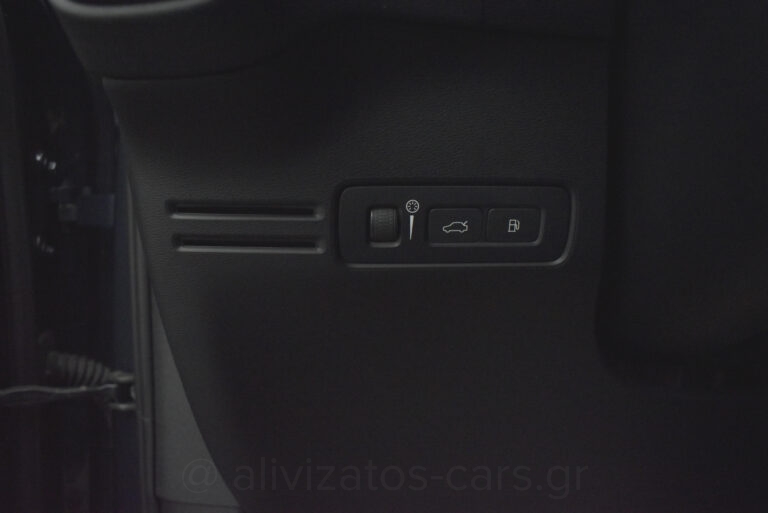 Volvo XC40 - T5 Recharge Inscription Plug in 262hp Navi Camera