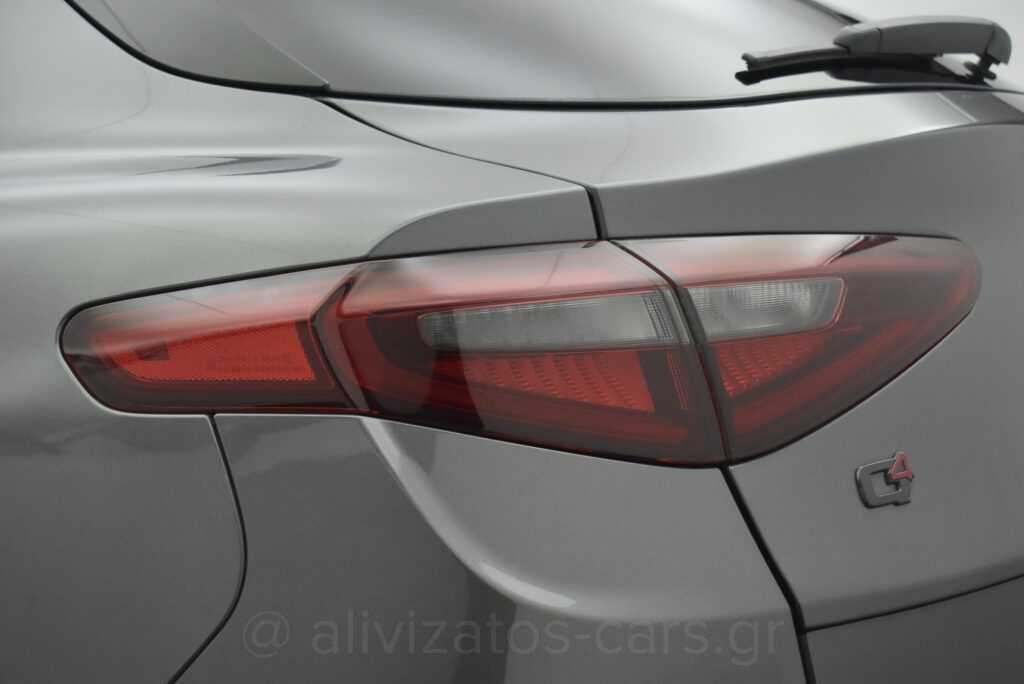 Alfa Romeo Stelvio - Veloce Q4 Turbo 210hp AT8