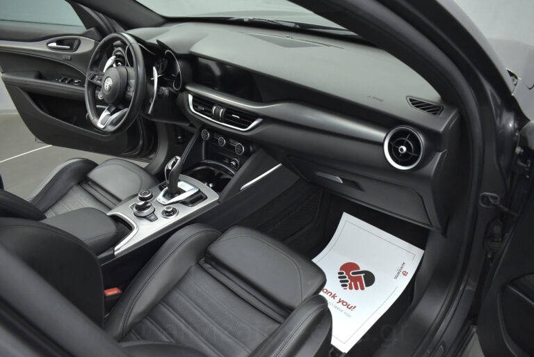 Alfa Romeo Stelvio - Veloce Q4 Turbo 210hp AT8