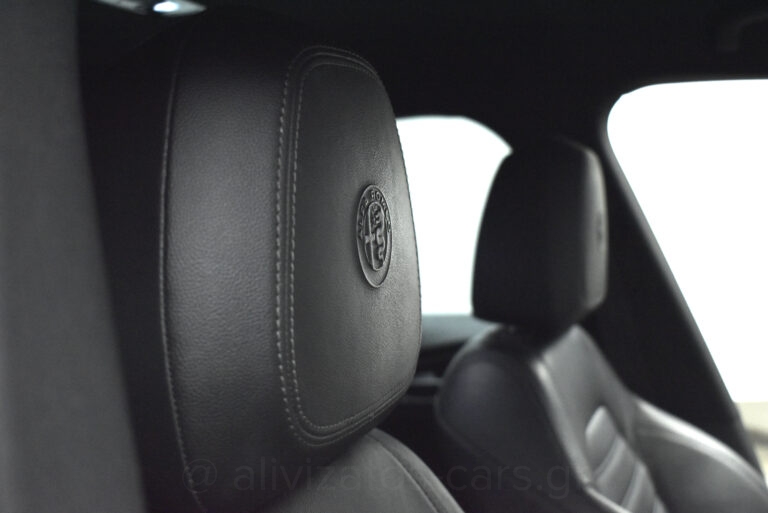 Alfa Romeo Stelvio - Veloce Q4 Turbo 210hp AT8