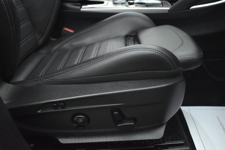 Alfa Romeo Stelvio - Veloce Q4 Turbo 210hp AT8