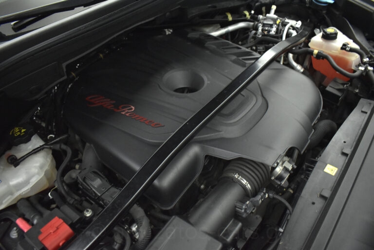 Alfa Romeo Stelvio - Veloce Q4 Turbo 210hp AT8
