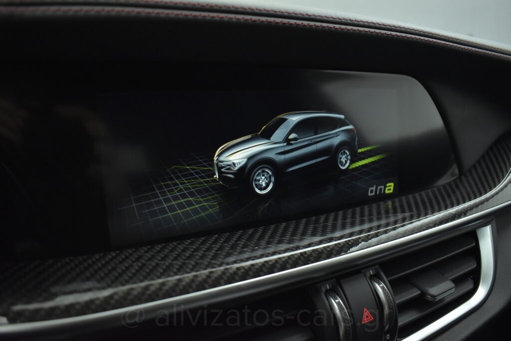 Alfa Romeo Stelvio - Veloce Q4 Turbo 210hp AT8