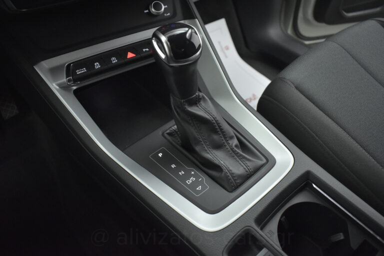 Audi Q3 - SPORTBACK 35 TFSI S LINE HYBRID S TRONIC