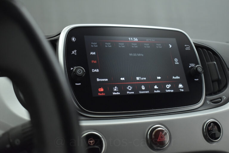 Fiat 500 - Connect 1.0 Hybrid Navi