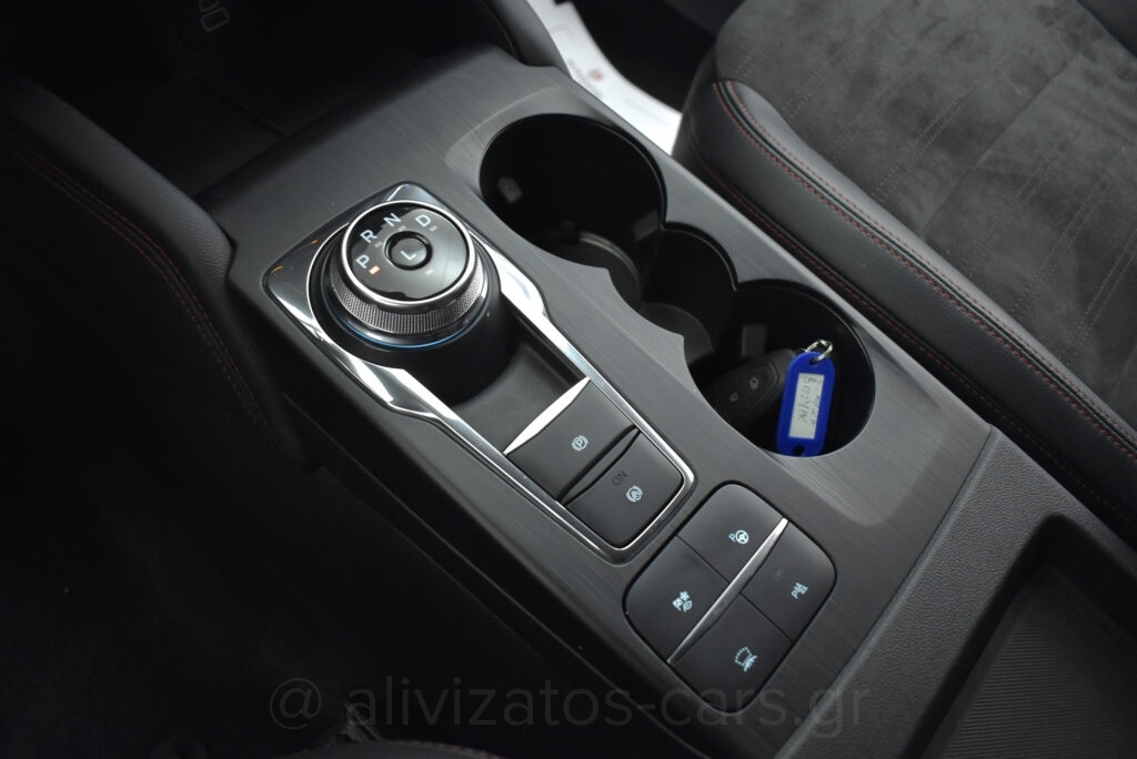 Ford Kuga - 2.5 HEV ST-Line X 4WD 190 hp