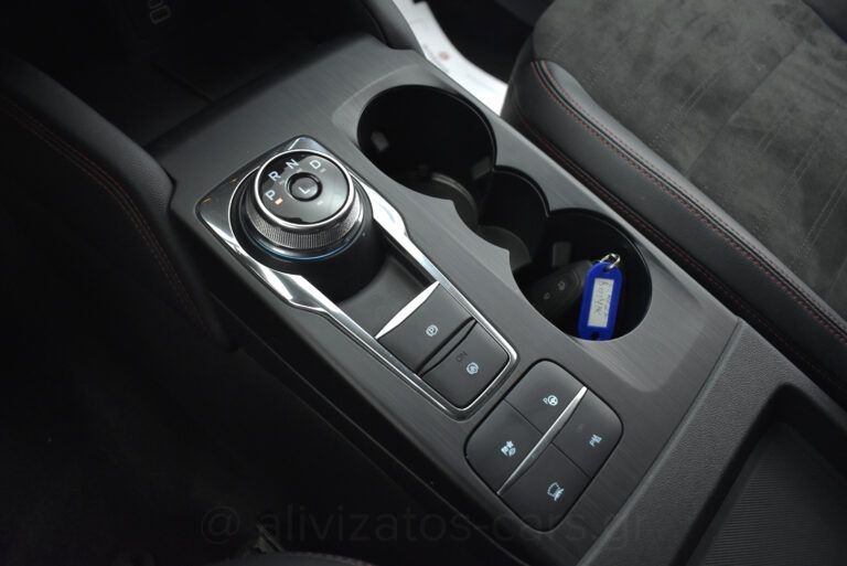 Ford Kuga - 2.5 HEV ST-Line X 4WD 190 hp