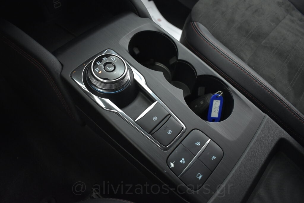 Ford Kuga - 2.5 HEV ST-Line X 4WD 190 hp