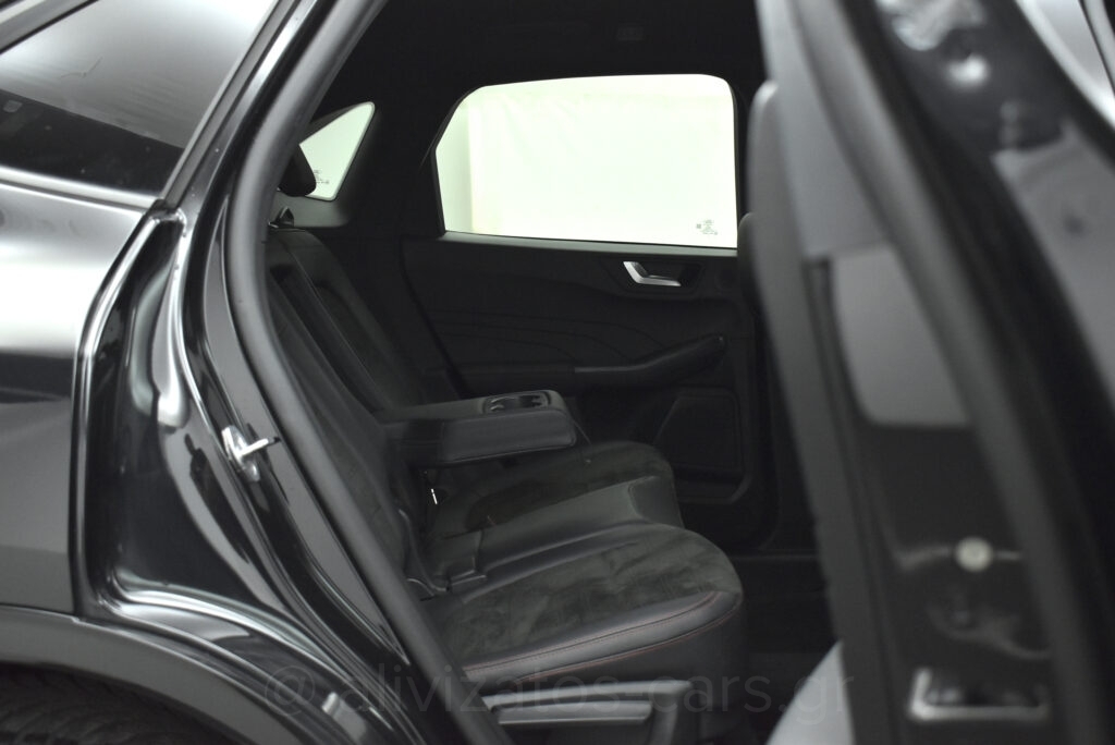 Ford Kuga - 2.5 HEV ST-Line X 4WD 190 hp