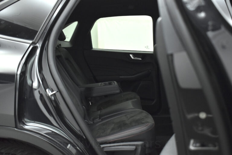 Ford Kuga - 2.5 HEV ST-Line X 4WD 190 hp