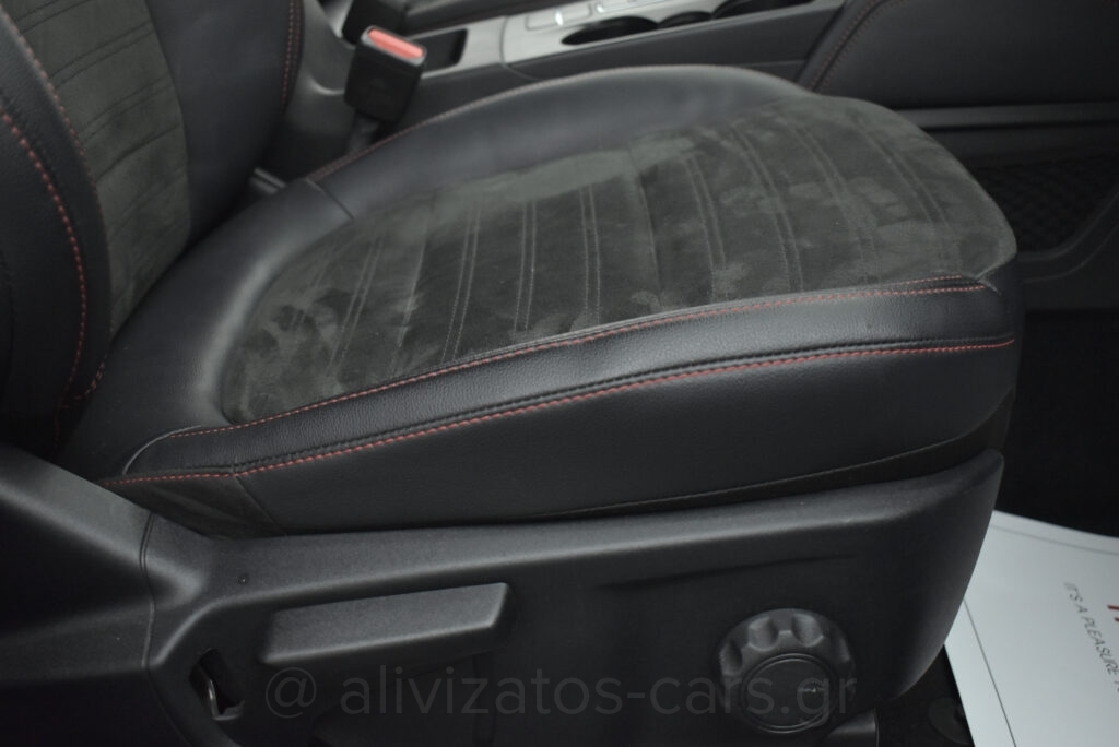 Ford Kuga - 2.5 HEV ST-Line X 4WD 190 hp