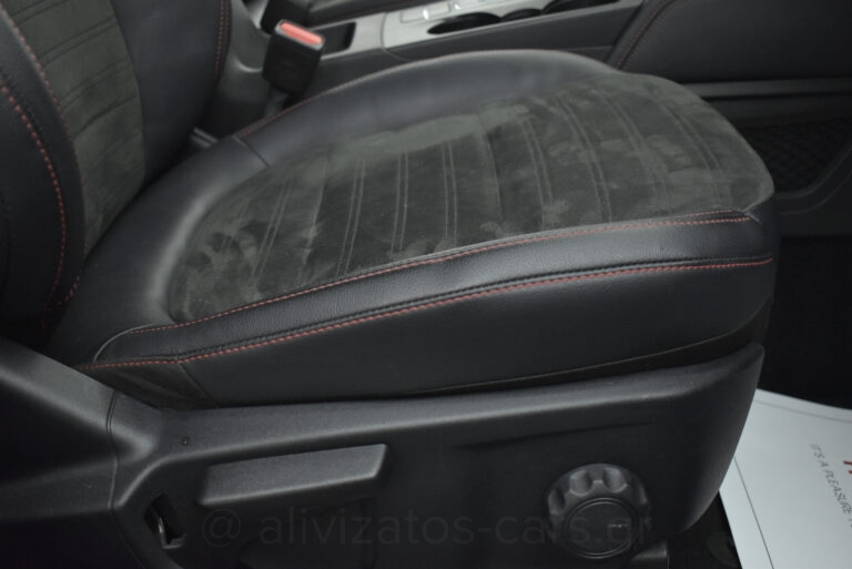Ford Kuga - 2.5 HEV ST-Line X 4WD 190 hp