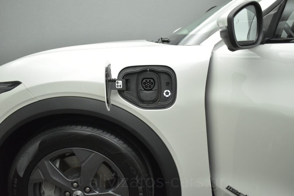 Ford Mustang Mach-E - BASE 294 hp