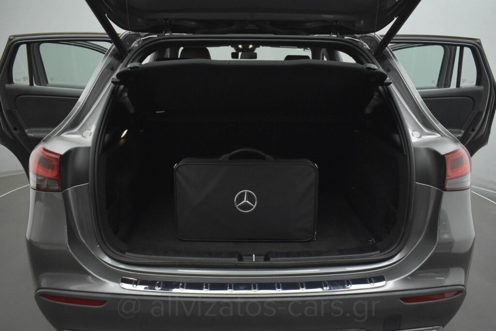 Mercedes-Benz GLA 250 - 1.3 e Plug-in 8G-DCT Progressive Camera