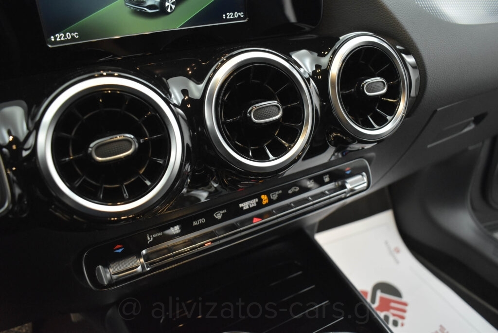 Mercedes-Benz GLA 250 - 1.3 e Plug-in 8G-DCT Progressive Camera