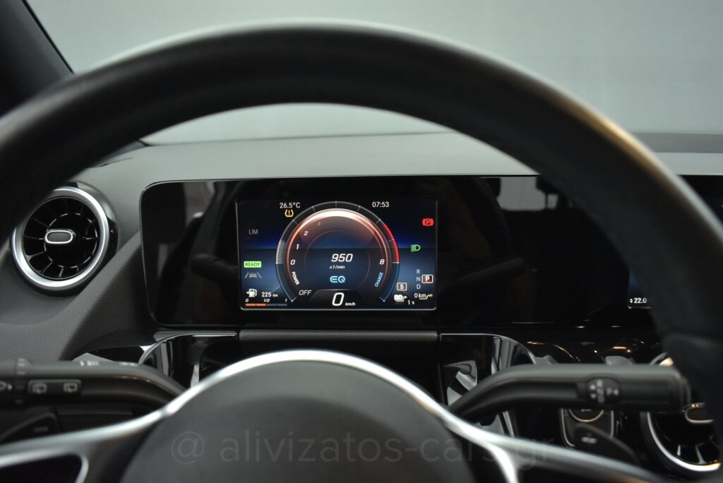 Mercedes-Benz GLA 250 - 1.3 e Plug-in 8G-DCT Progressive Camera