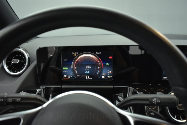 Mercedes-Benz GLA 250 - 1.3 e Plug-in 8G-DCT Progressive Camera