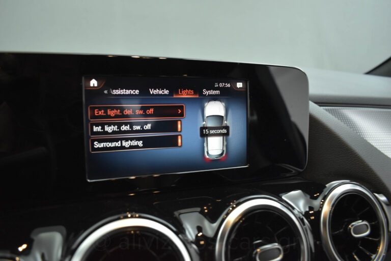 Mercedes-Benz GLA 250 - 1.3 e Plug-in 8G-DCT Progressive Camera