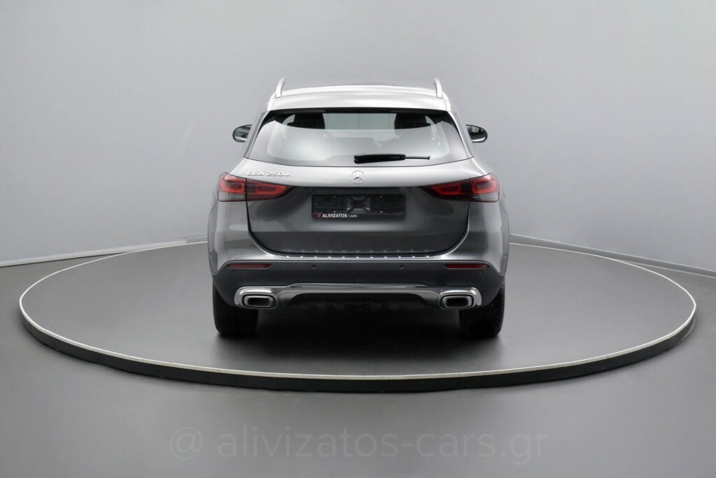 Mercedes-Benz GLA 250 - 1.3 e Plug-in 8G-DCT Progressive Camera