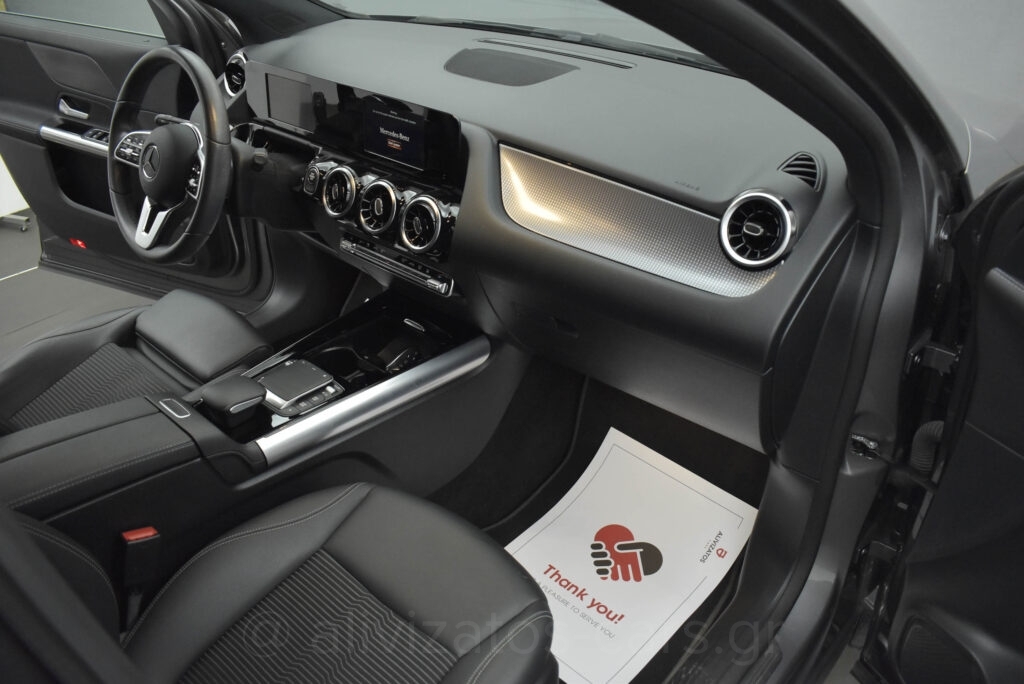 Mercedes-Benz GLA 250 - 1.3 e Plug-in 8G-DCT Progressive Camera
