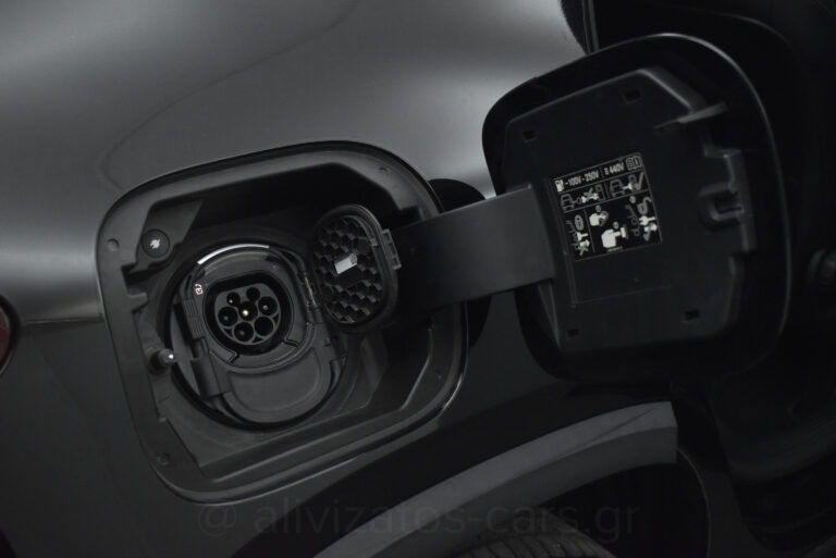 Mercedes-Benz GLA 250 - 1.3 e Plug-in 8G-DCT Progressive Navi Camera
