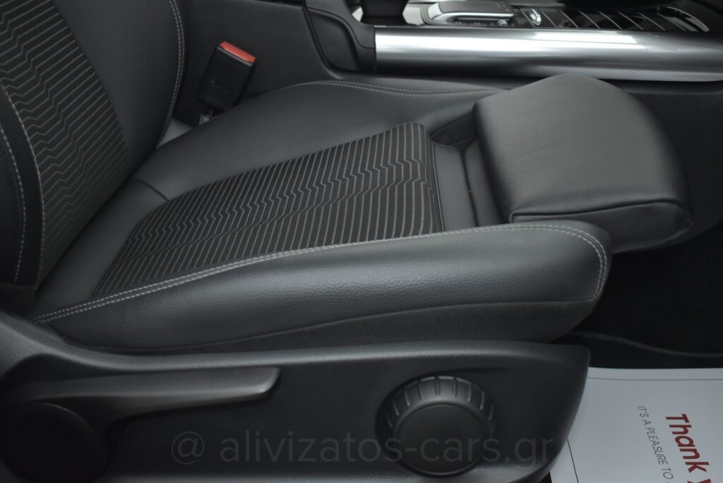 Mercedes-Benz GLA 250 - 1.3 e Plug-in 8G-DCT Progressive Navi Camera