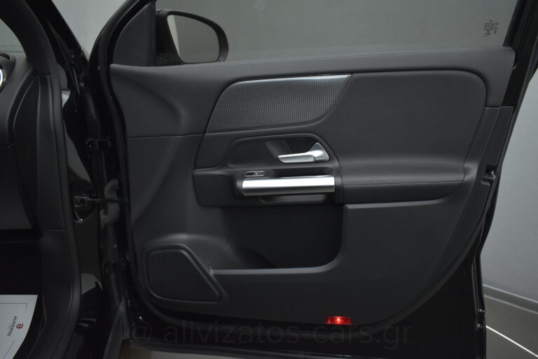 Mercedes-Benz GLA 250 - 1.3 e Plug-in 8G-DCT Progressive Navi Camera