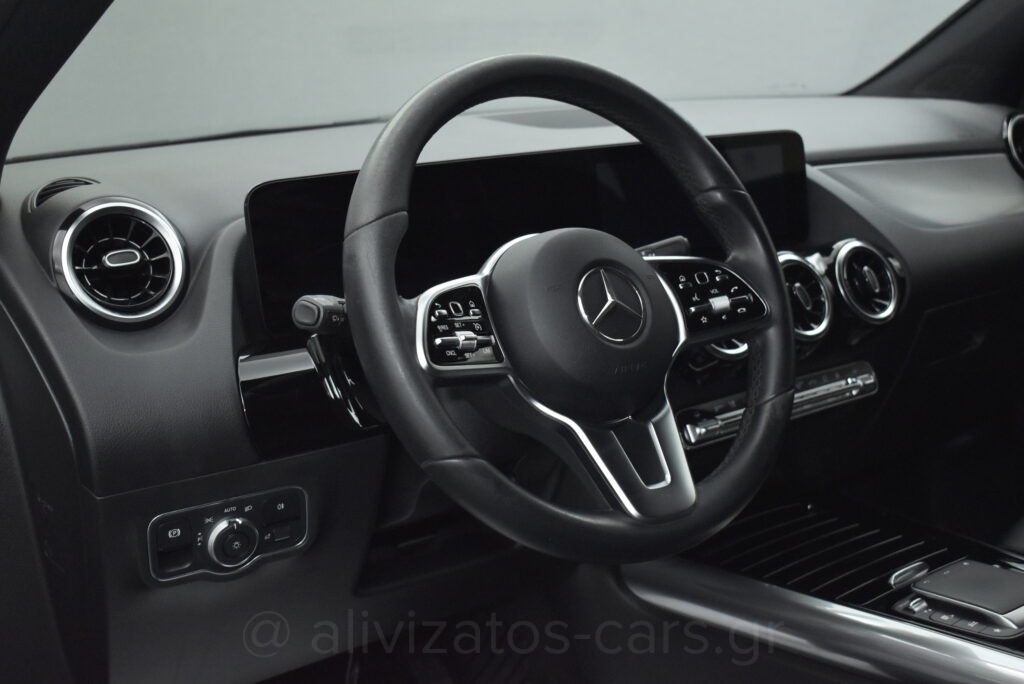 Mercedes-Benz GLA 250 - 1.3 e Plug-in 8G-DCT Progressive Navi Camera