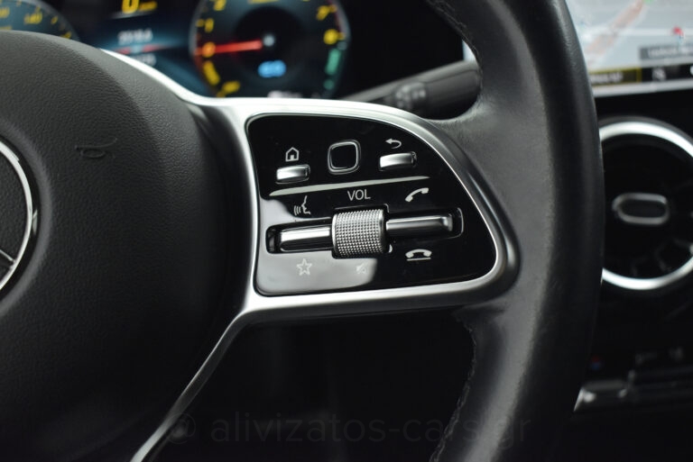Mercedes-Benz GLA 250 - 1.3 e Plug-in 8G-DCT Progressive Navi Camera