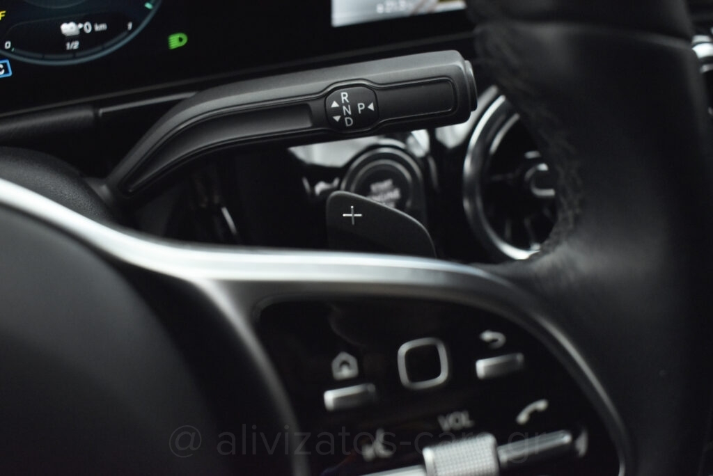 Mercedes-Benz GLA 250 - 1.3 e Plug-in 8G-DCT Progressive Navi Camera