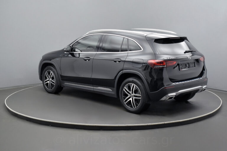 Mercedes-Benz GLA 250 - 1.3 e Plug-in 8G-DCT Progressive Navi Camera