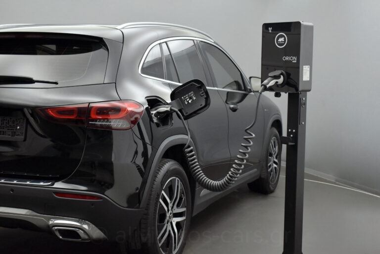 Mercedes-Benz GLA 250 - 1.3 e Plug-in 8G-DCT Progressive Navi Camera