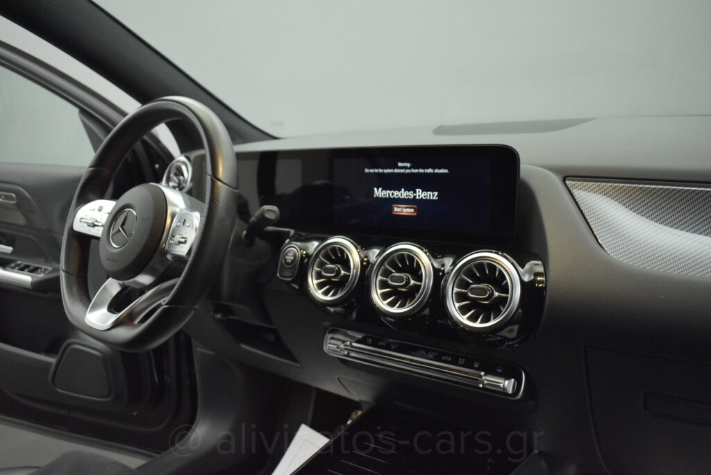 Mercedes-Benz GLA 250 - AMG 1.3 e Plug-in 8G-DCT Navi 10''