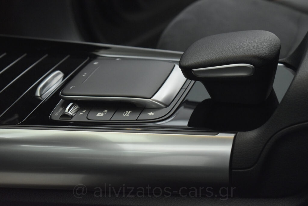 Mercedes-Benz GLA 250 - AMG 1.3 e Plug-in 8G-DCT Navi 10''