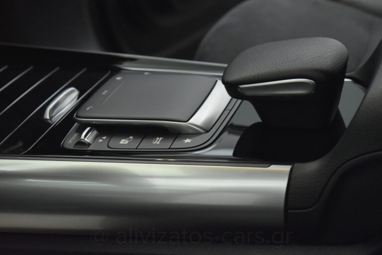 Mercedes-Benz GLA 250 - AMG 1.3 e Plug-in 8G-DCT Navi 10''