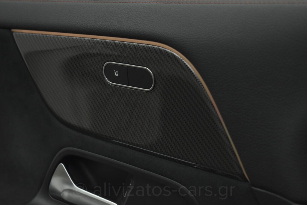 Mercedes-Benz GLA 250 - AMG 1.3 e Plug-in 8G-DCT Navi 10''